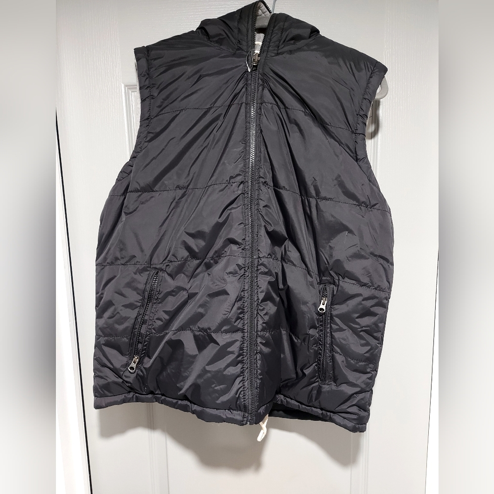 Reversible vest
